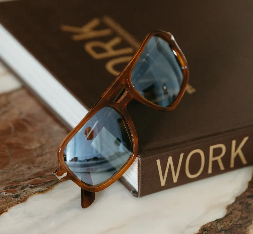 Photo d'une monture de lunettes de soleil