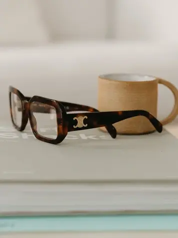 lunettes de créateur à Thorigné-Fouillard - image 4