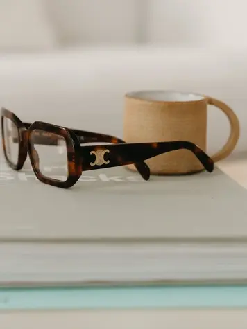 lunettes de vue caroline abram à Thorigné-Fouillard - image 3