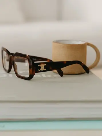 lunettes marque anne et valentin à Chantepie - image 2