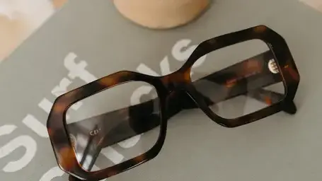 lunettes marque anne et valentin à Rue Le Bastard - image 4
