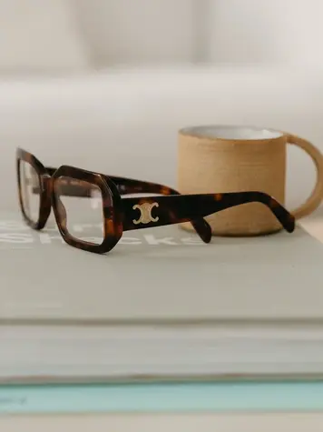 magasin de lunettes à Place Saint-Anne - image 3